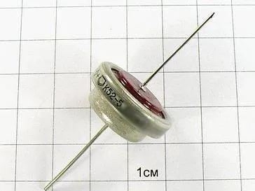 К52-5В 70в 100мкф фото 2 К52-5В 70в 100мкф фото 2